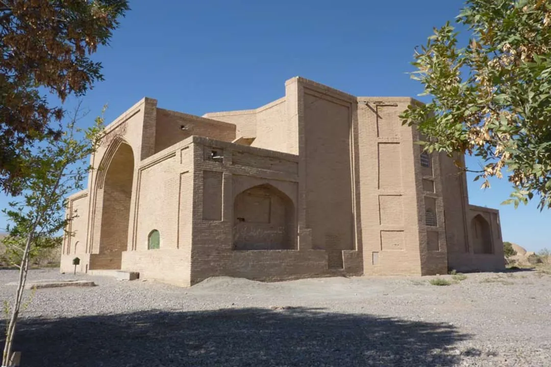 آرامگاه شاه قاسم انوار شهرستان تربت جام