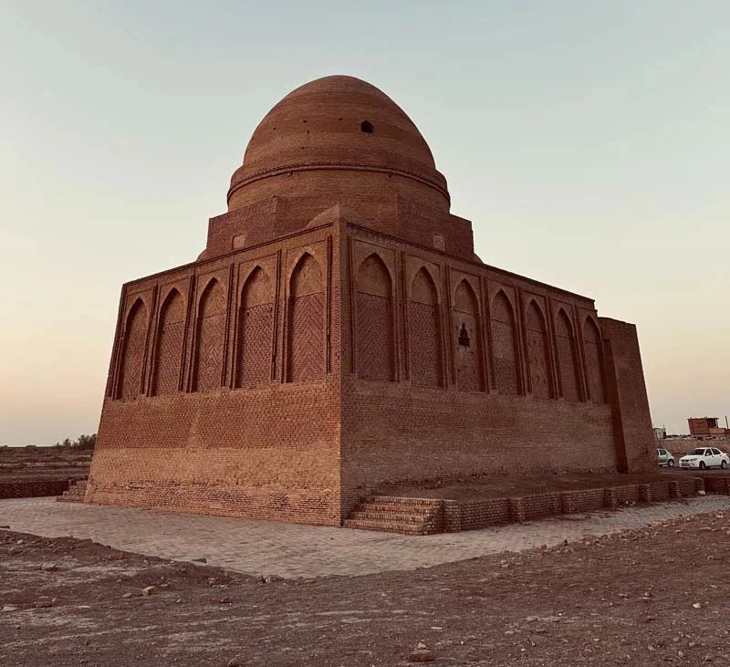 آرامگاه بابا لقمان شهرستان سرخس