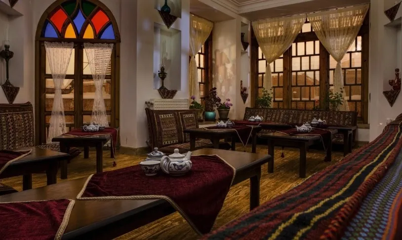 استان اردبیل:نگین آبی ایران رستوران خانه تاریخی صادقی