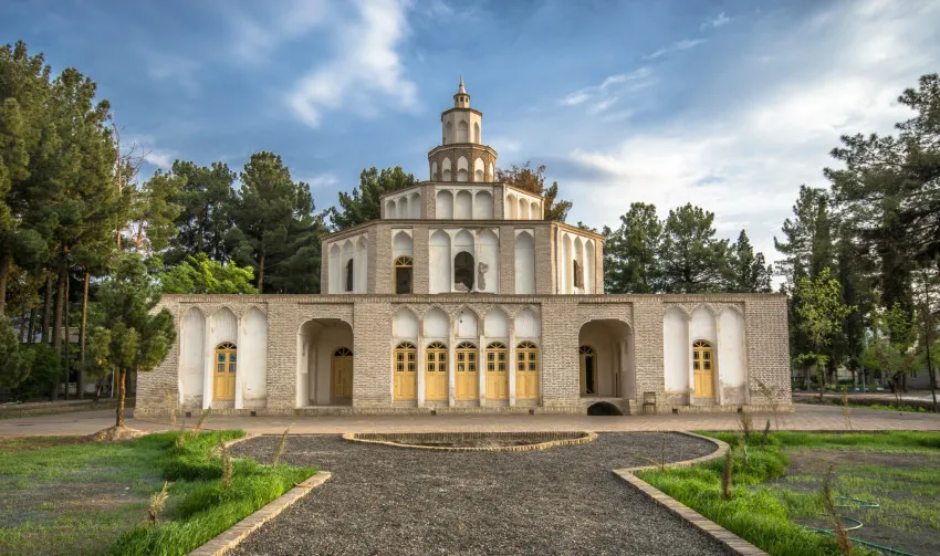 ارگ کلاه فرنگی نمادی از بیرجند
