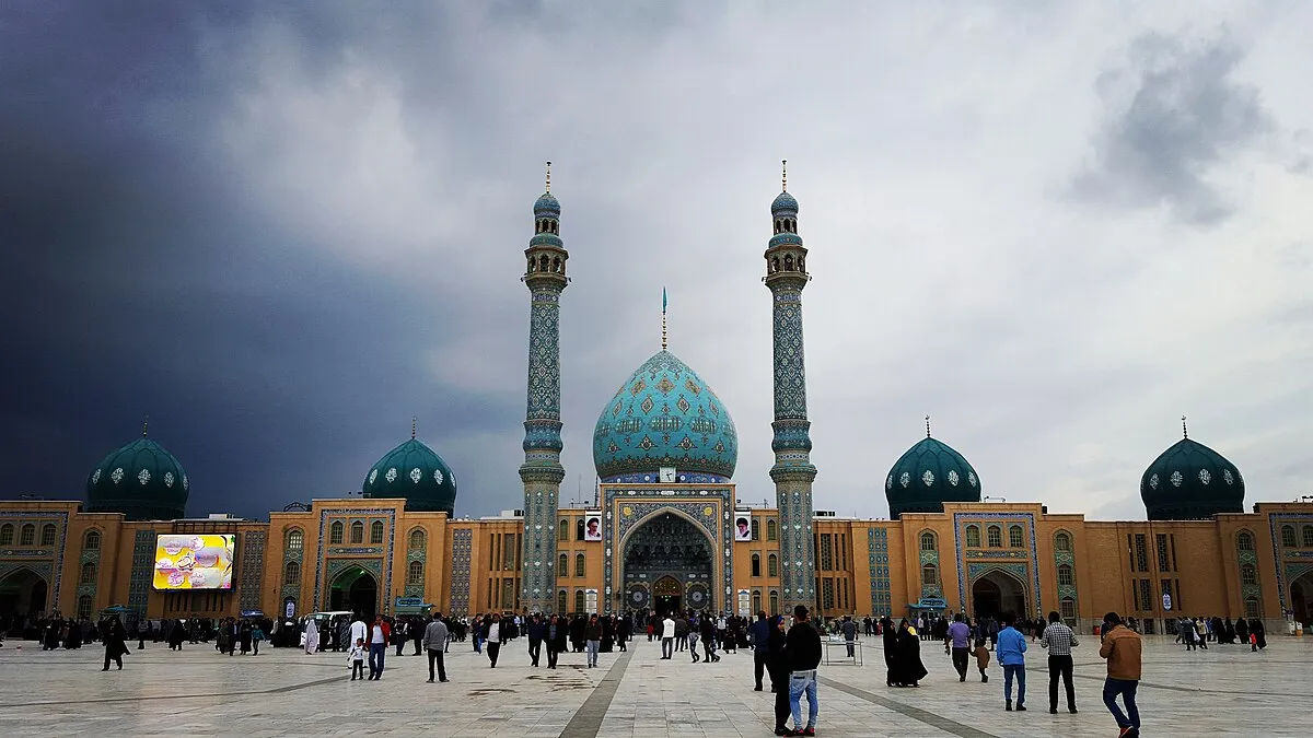 آشنایی با شهر قم مسجد جمکران