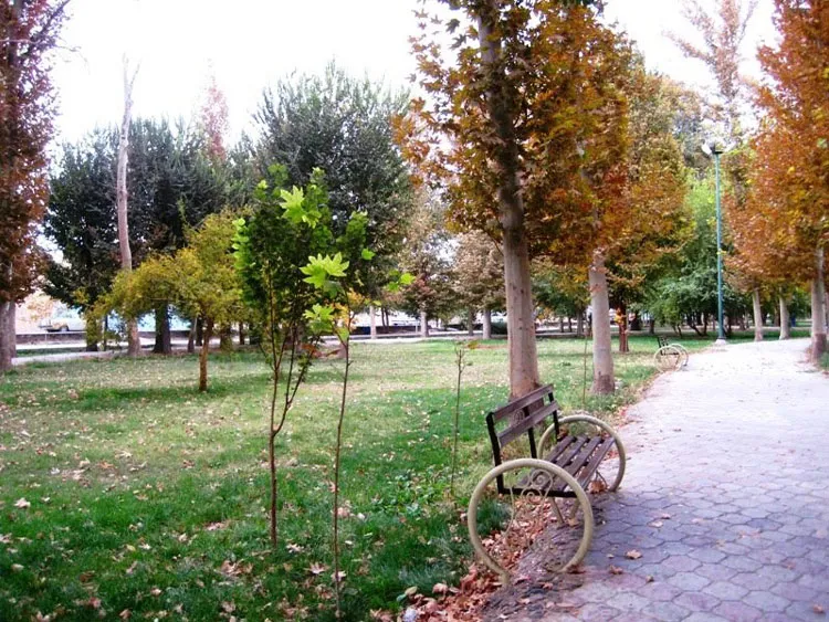 آشنایی با شهر یزد پارک هفت تیر