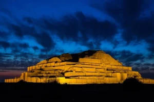 ziggurat chogha zanbil (زیگورات چغازنبیل)