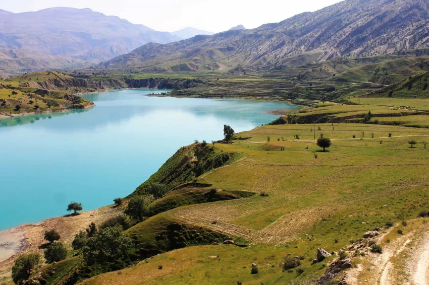 آشنایی با شهر یاسوج دریاچه سد کوثر