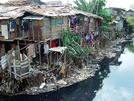 شهرنشینی؛ 0 تا 100 هر آنچه از شهر ها میدانیم Jakarta_slumhome_2