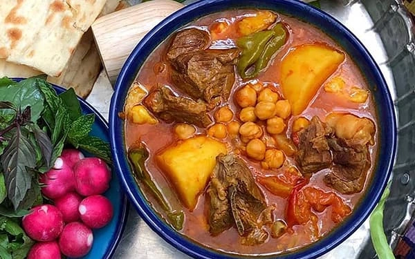 استان قم:قطب انتشار کتابهای دینی آبگوشت قنبید