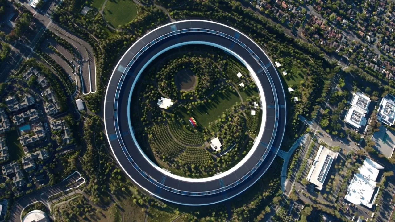مهندسی معماری: نگاهی جامع به مسیر تحصیلی، بازار کار و درآمد apple park