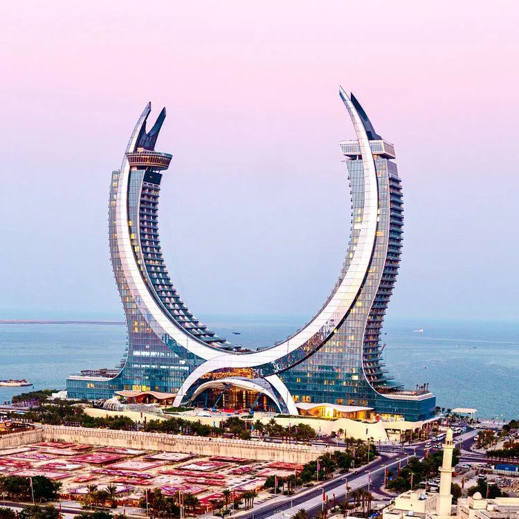 مهندسی معماری: نگاهی جامع به مسیر تحصیلی، بازار کار و درآمد پروژه معماری در lusail city