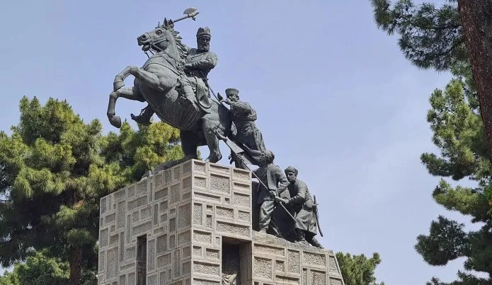 آشنایی با شهر مشهد آرامگاه نادرشاه افشار