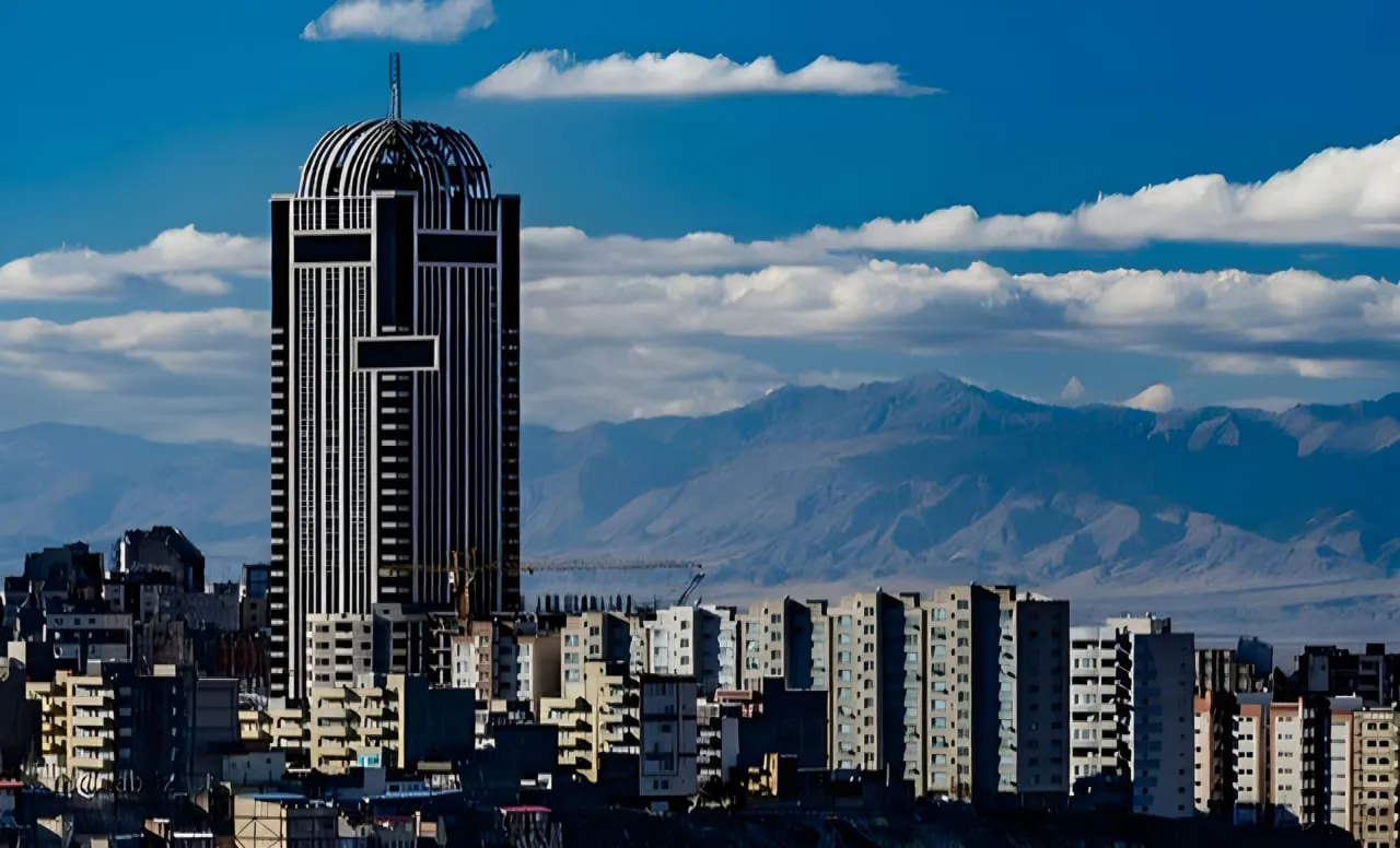 استان آذربایجان شرقی: پایتخت چرم و صنایع دستی برج تجارت تبریز