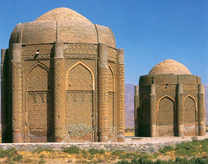معرفی شهرستان آوج استان قزوین برج های دوگانه خرقان شهرستان آوج