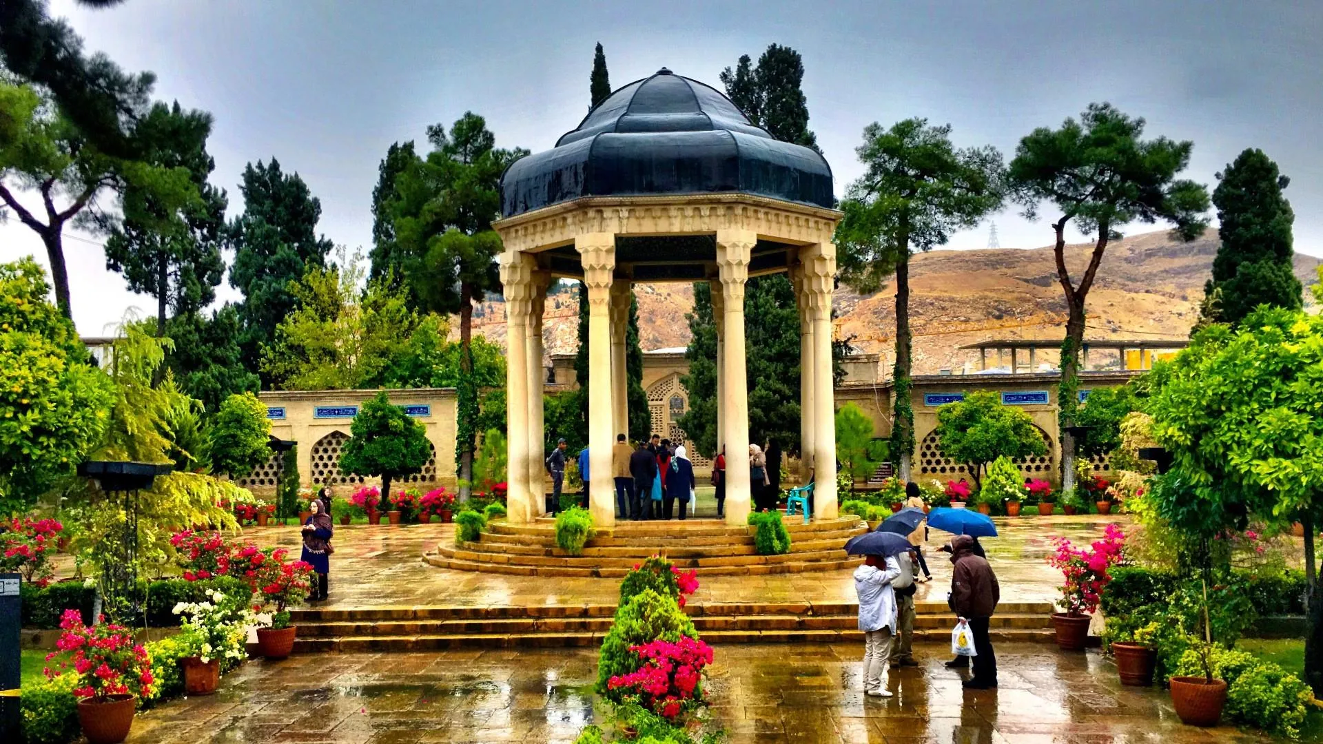 حافظیه نمادی از شیراز