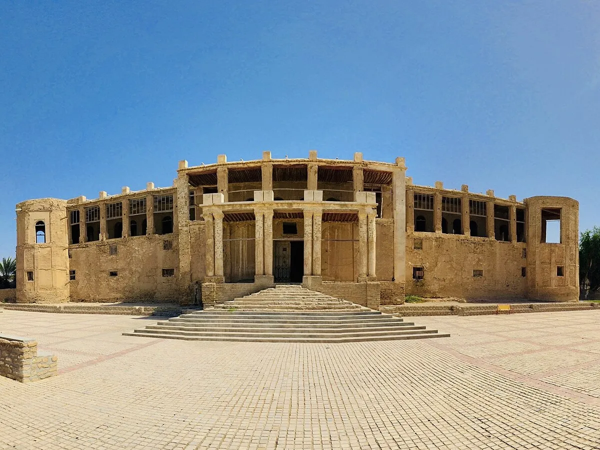 استان بوشهر : پایتخت انرژی ایران عمارت ملک