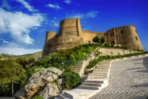 قلعه فلک‌ الافلاک نمادی از خرم آباد