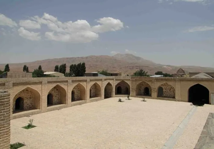 معرفی شهرستان آوج استان قزوین کاروانسرای شاه عباسی شهرستان آوج