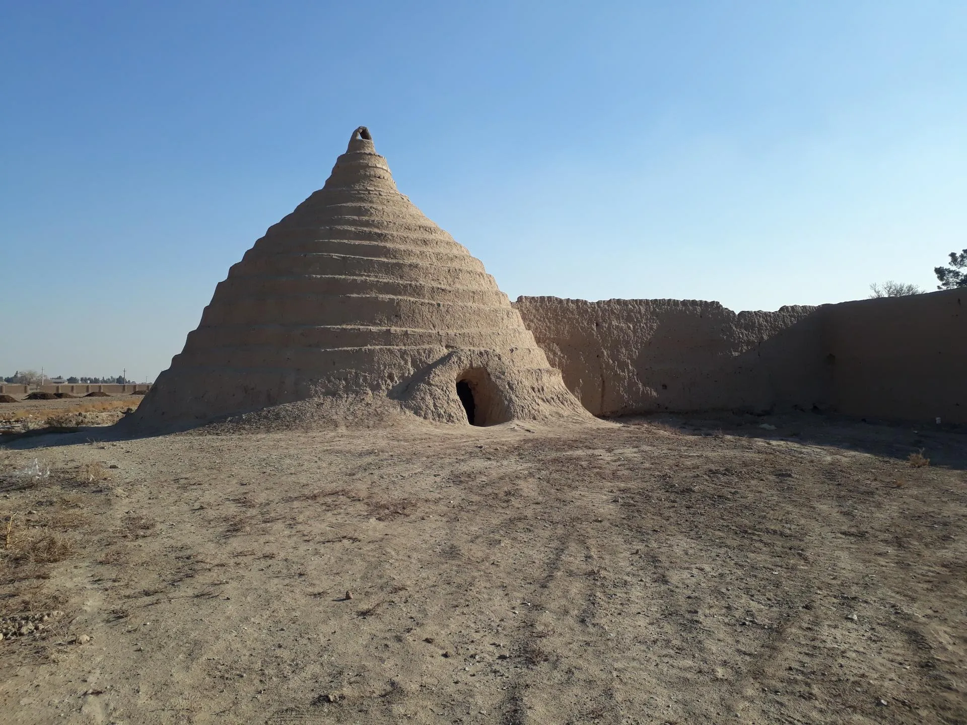 یخچال حصار کوچک